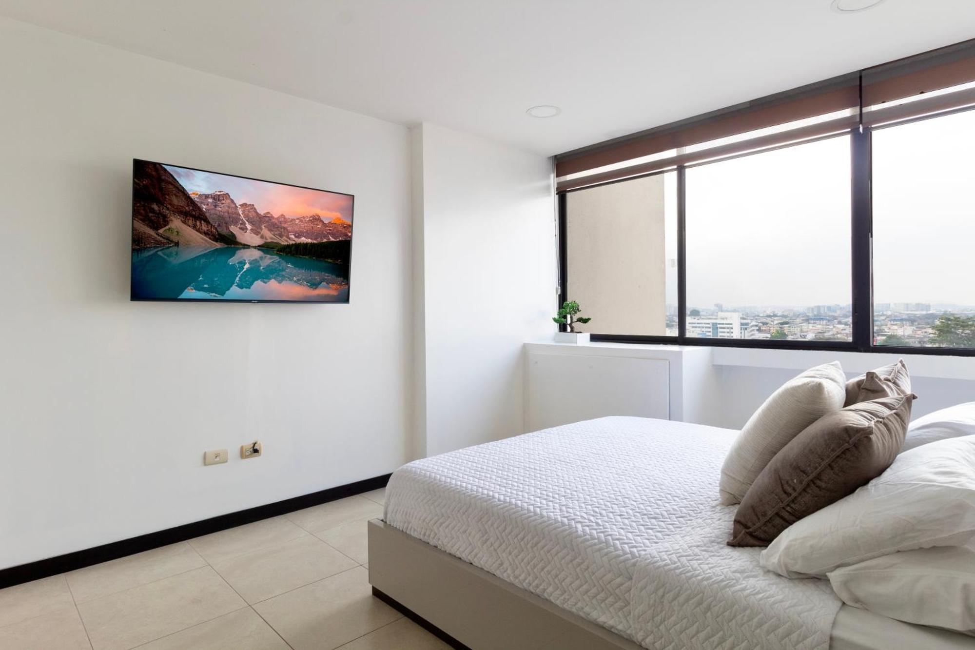 Puerto Santa Ana Luxury Suites Guayaquil Exterior photo