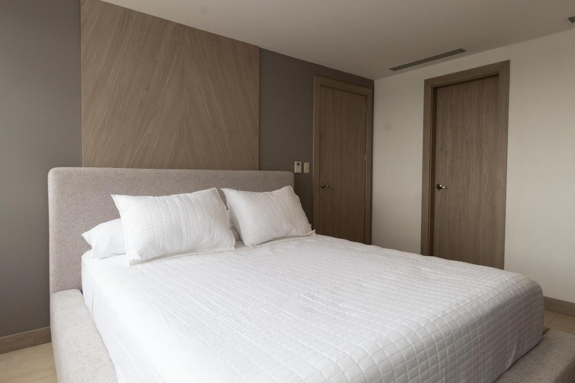 Puerto Santa Ana Luxury Suites Guayaquil Exterior photo