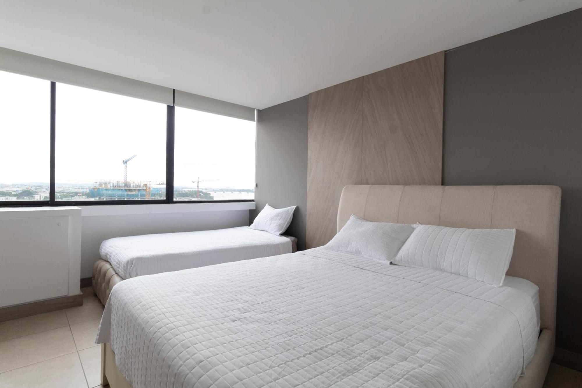 Puerto Santa Ana Luxury Suites Guayaquil Exterior photo